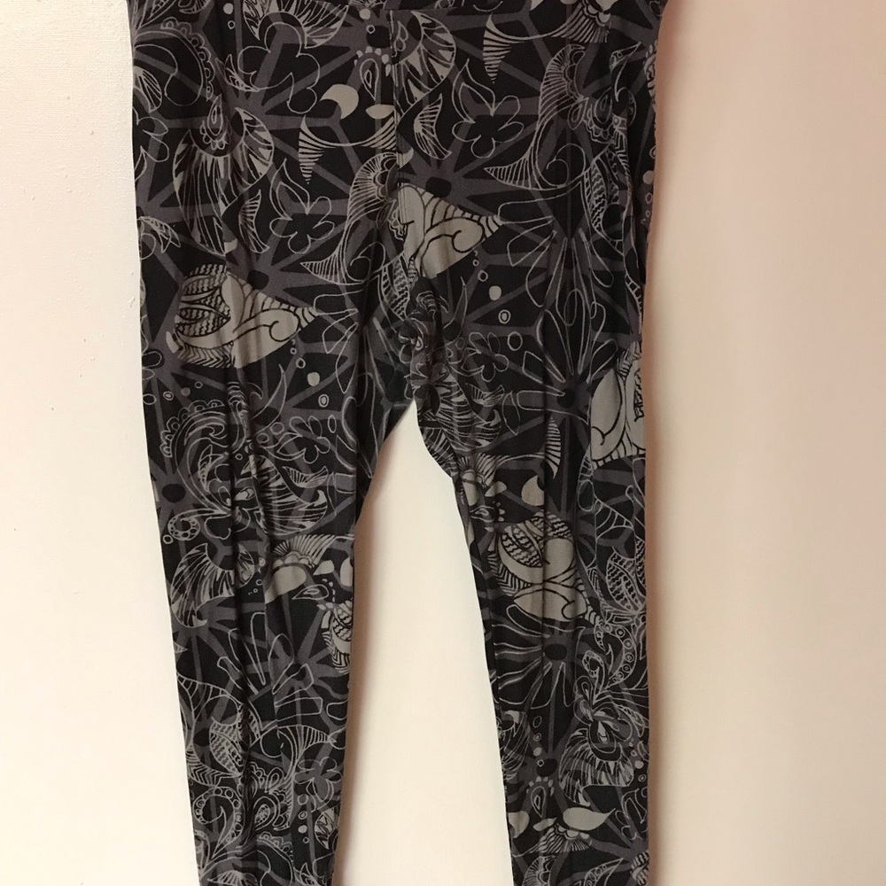 Lularoe leggings- black